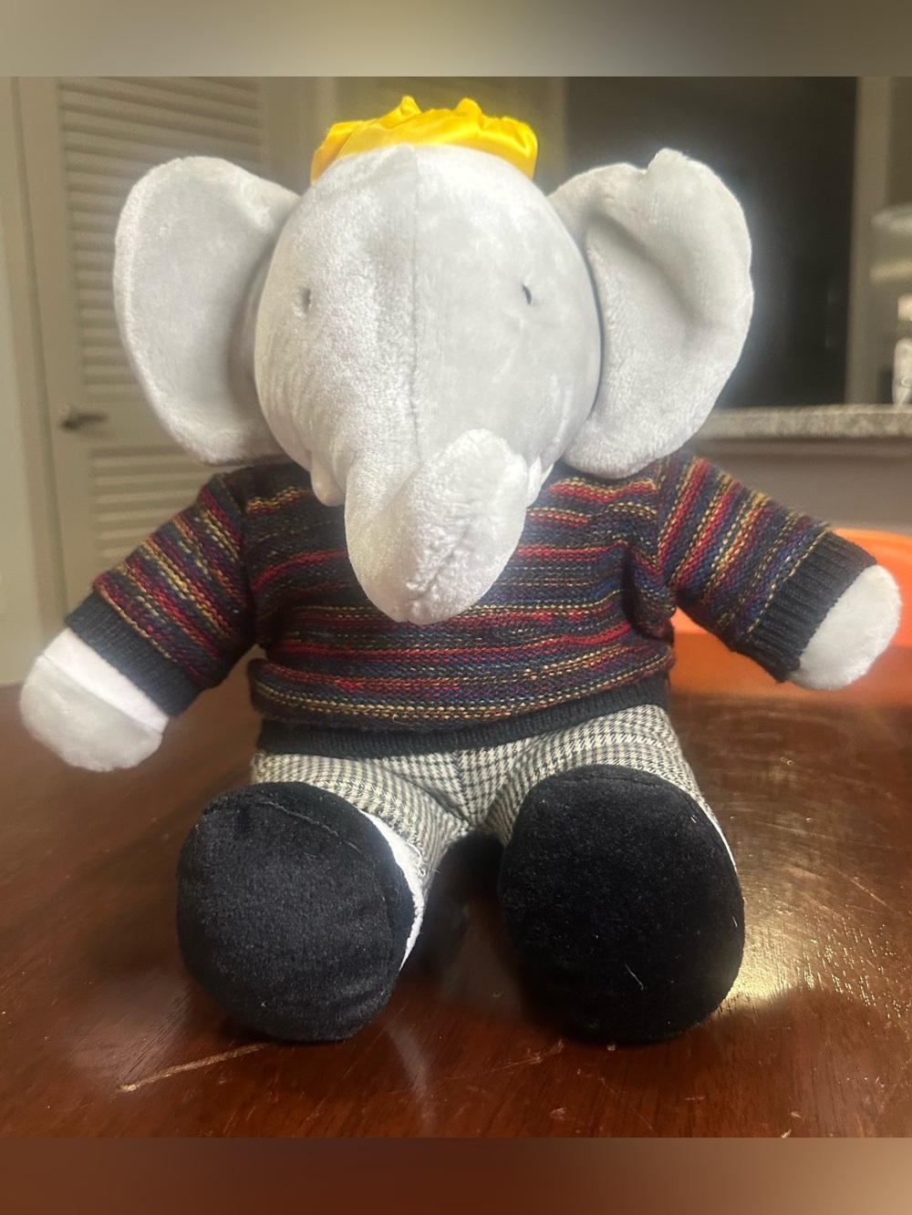 Babar the Elephant Winter Holiday Plush Doll 51788 limited 4437 of 5000 Applause